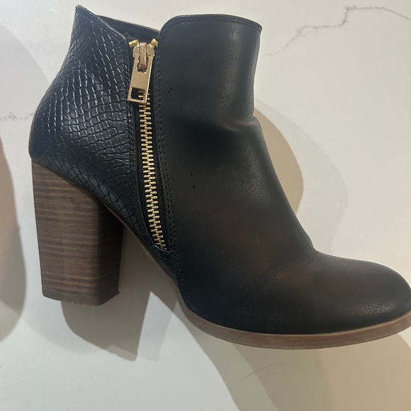 Call it spring Booties - Picture 1 of 3